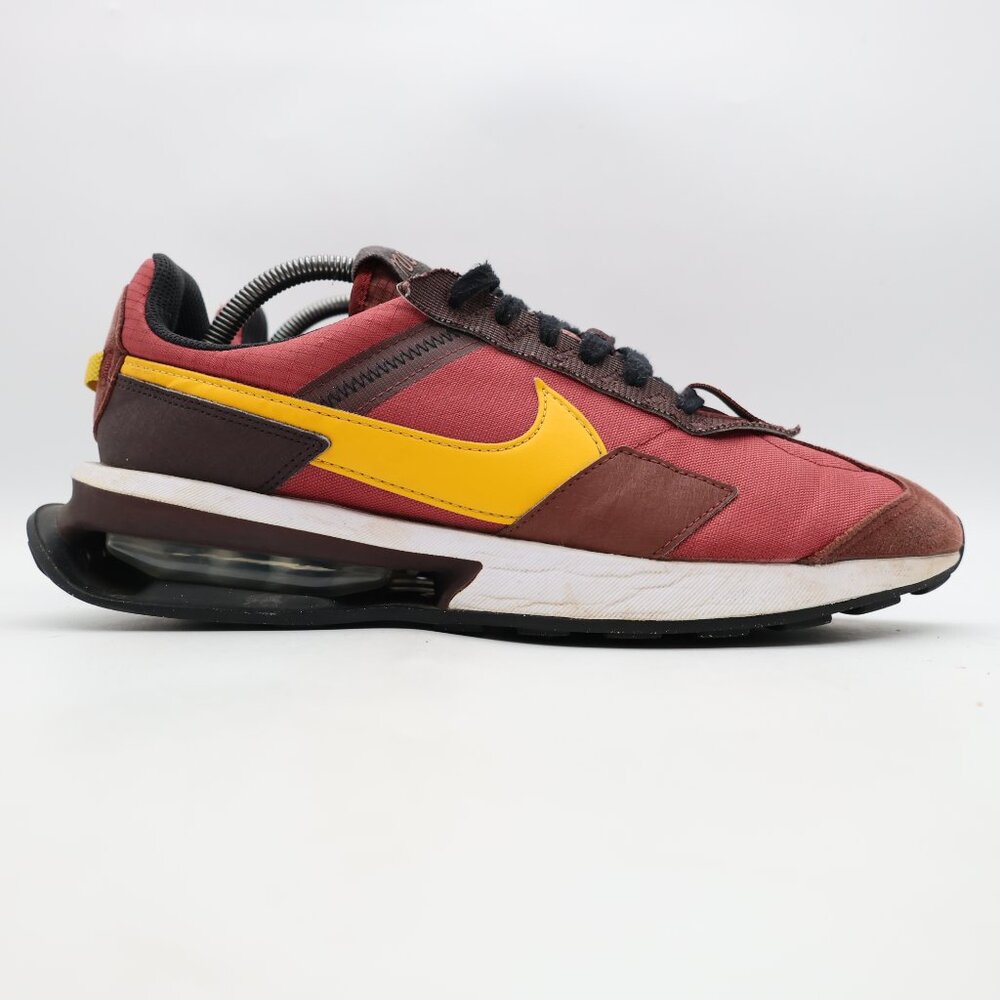 Nike Men's Red and Yellow Low-Top Sneakers